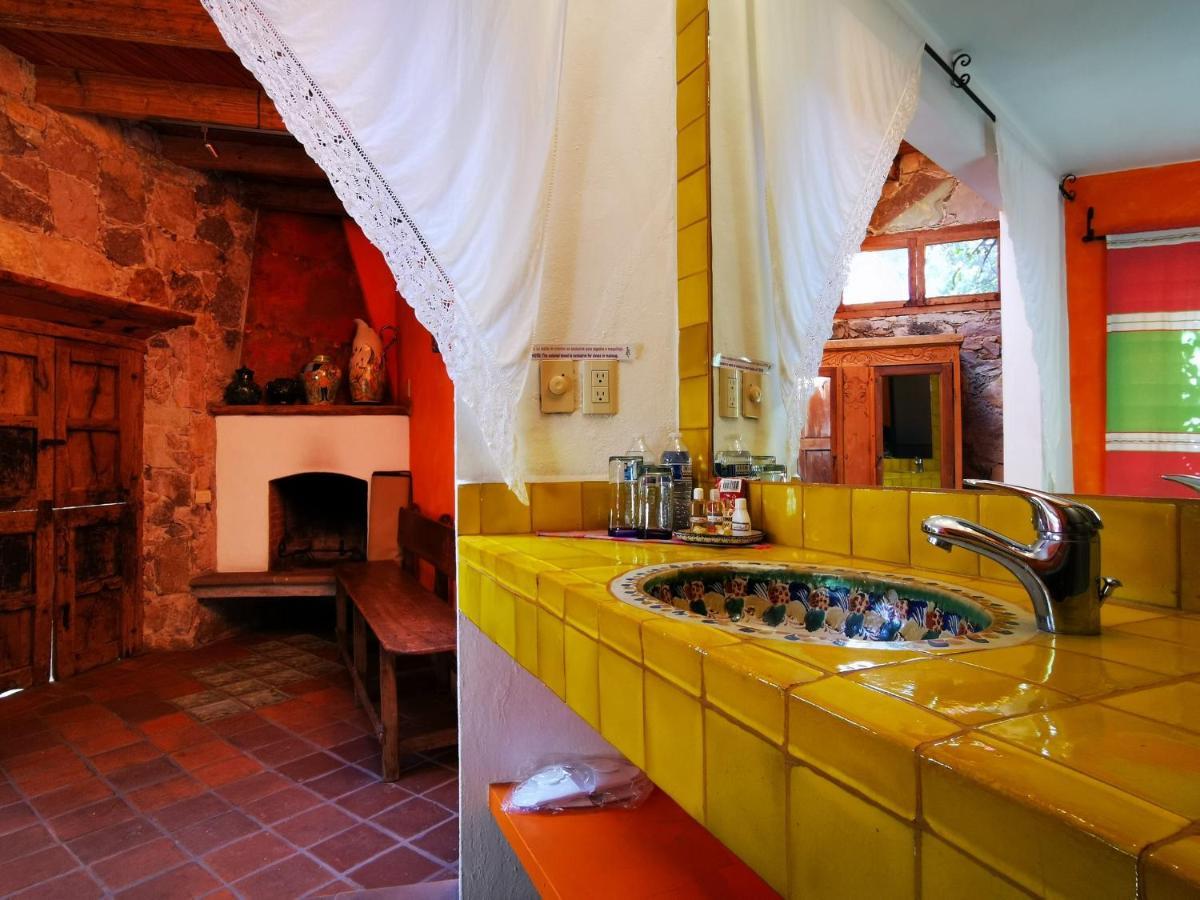 Casa De Los Espiritus Alegres By Rotamundos Guanajuato Exterior photo